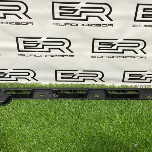 Кронштейн порога правый Porsche Macan 95B