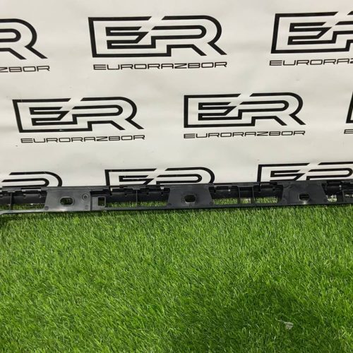 Кронштейн порога левый Porsche Macan 95B