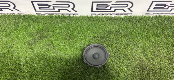 Динамик Mercedes W205