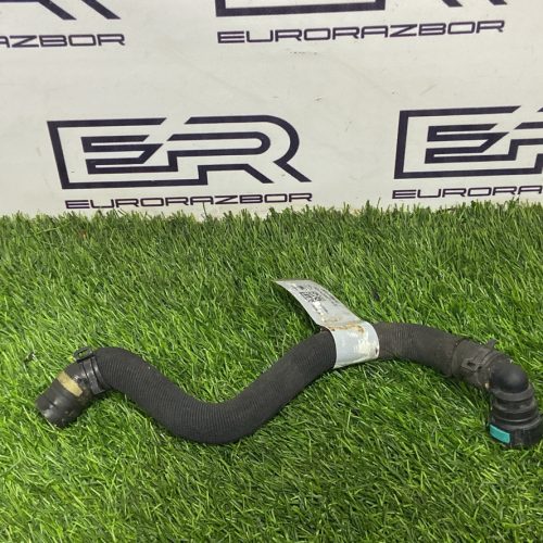 Патрубок системы охлаждения Jaguar F-Pace Х761 Патрубок системы охлаждения Jaguar F Pace Х761