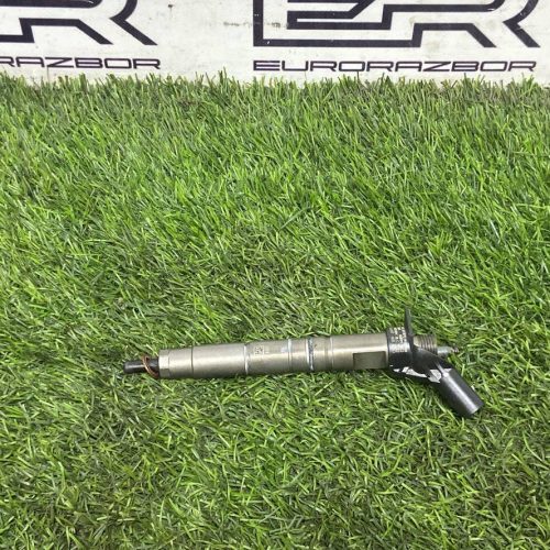 Форсунка топливная Mercedes OM651