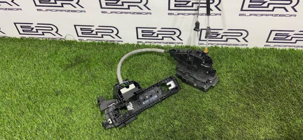 Замок двери передний левый Mercedes Benz GLS X166