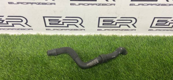 Патрубок охлаждения Mercedes С253 GLC