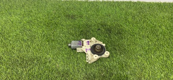 Моторчик стеклоподъемника передний правый Ford Focus II