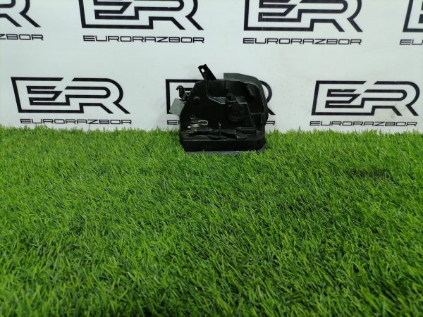 Замок задний левый 8402601 BMW X5 E53