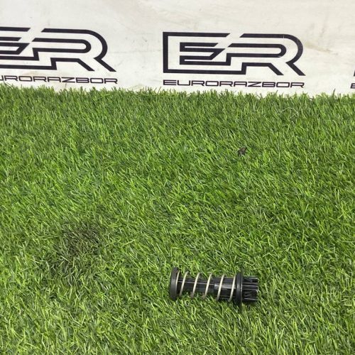 Отбойник капота Audi A5/S5 (F5) Отбойник капота Audi A5/S5 (F5)