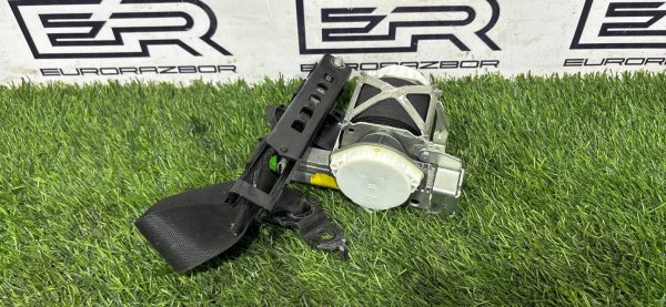 Ремень безопасности передний правый Mercedes Benz W204