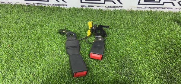 Замок ремня безопасности Мерседес W205