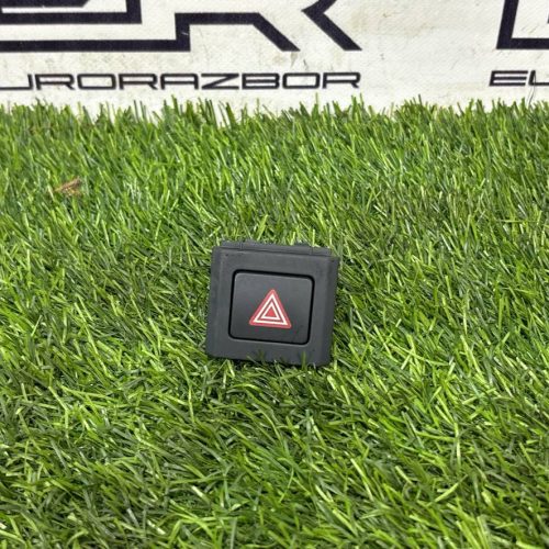 Кнопка аварийной сигнализации Audi A5 F5