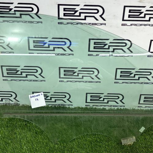 Стекло двери переднее правое Kia Sorento