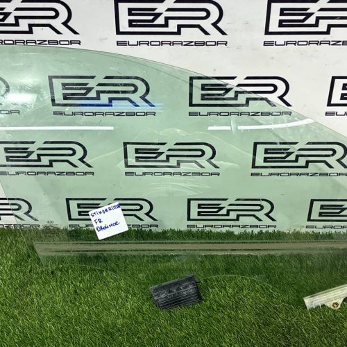 Стекло двери переднее правое Kia Stinger 1 СК двойное