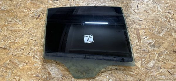 Стекло двери заднее правое Bmw 7 Series E66 2002г.коротыш