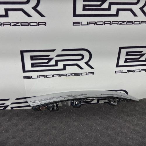 Молдинг переднего бампера правый Mercedes X253 C253