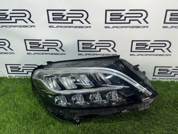 Фара правая Mercedes C Class W205 рест