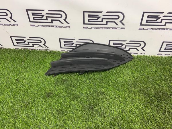 Решетка бампера передняя правая Mercedes Benz Cla W118