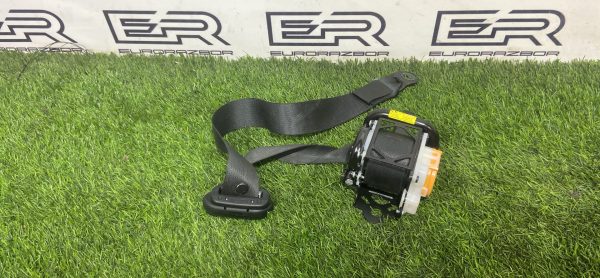 Ремень безопасности передний левый Toyota Hilux 8 рест