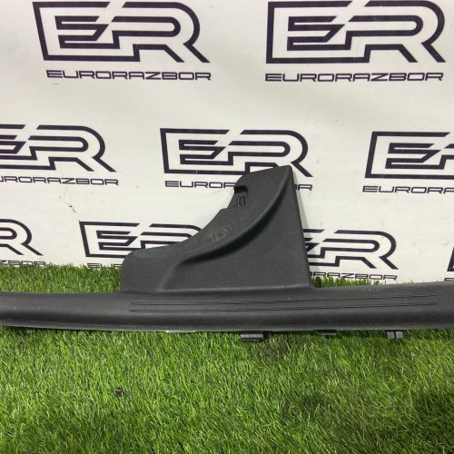 Накладка внутренняя на порог задняя правая КIA К5