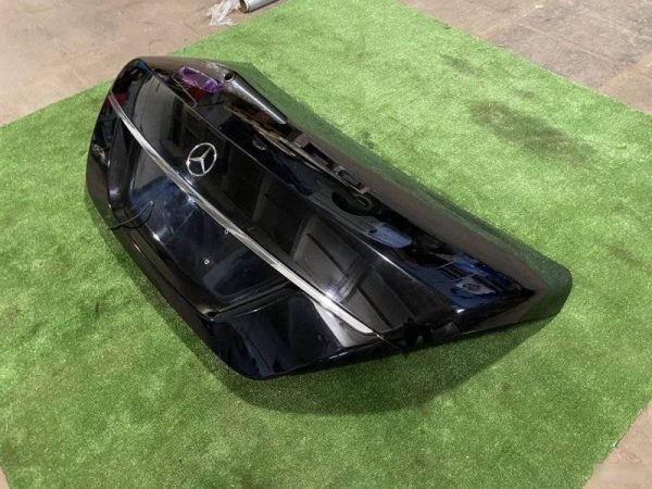 Крышка (дверь) багажника Mercedes Benz S W221