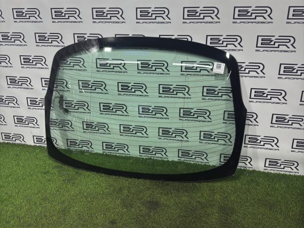 Стекло заднее КIA К5 2022 (Оригинал)