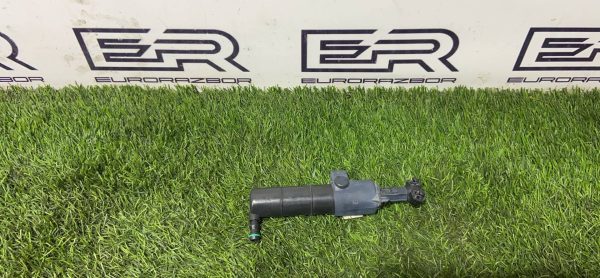 Форсунка омывателя фары правая для Mercedes W212