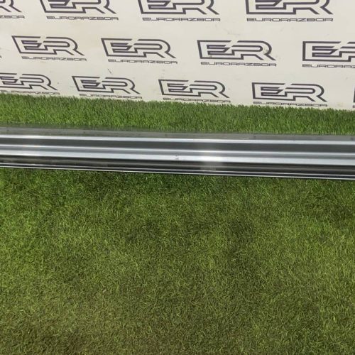 Накладка на порог наружная левая Volvo Xc90