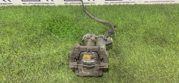 Суппорт задний правый Volvo XC90