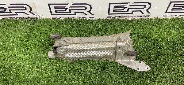 Тепловой экран выпускного коллектора правый для Mercedes Om642