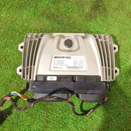 Блок управления пневмоподвеской Mercedes-Benz C Блок управления пневмоподвеской Mercedes Benz C
