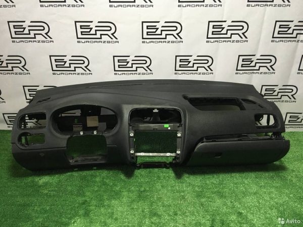 Панель передняя салона (торпедо) Volkswagen Polo