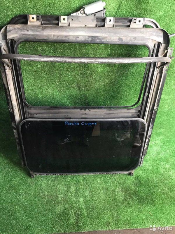Люк Porsche Cayenne