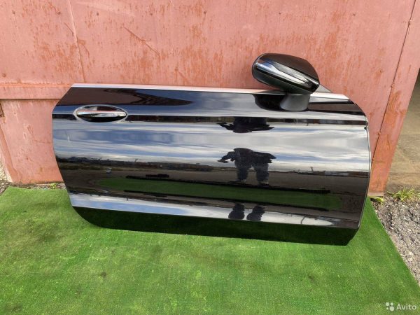 Дверь правая Mercedes Benz