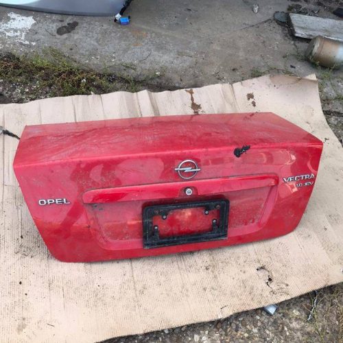 Крышка (дверь) багажника Opel Vectra Крышка (дверь) багажника Opel Vectra