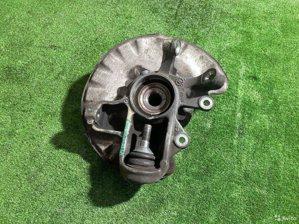 Кулак задний левый Mercedes Benz GLE W166