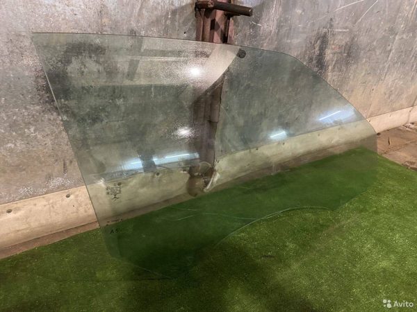 Стекло Mercedes Benz C W205 (2014 2018)