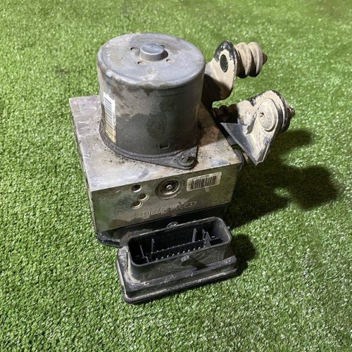 Блок ABS Volkswagen Passat B7 (2010 - 2015) Блок ABS Volkswagen Passat B7 (2010 2015)