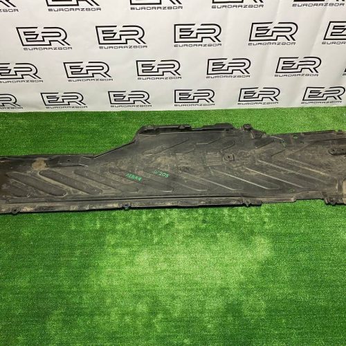 Защита днища левая Mercedes-Benz C W205 Защита днища левая Mercedes Benz C W205