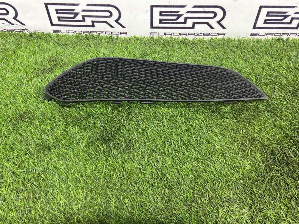 Решетка бампера передняя левая Mercedes Benz Cla С117