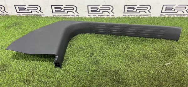 Накладка порога передняя правая Mercedes W167 C167 X167
