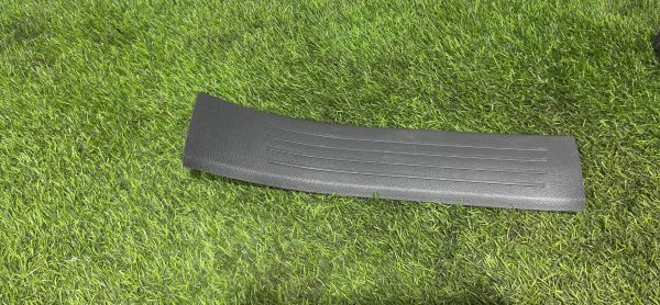 Накладка порога задняя правая Mercedes W167 C167 X167