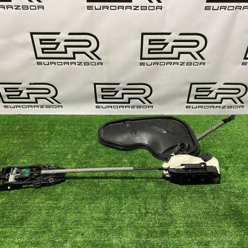 Замок двери задней левой Volkswagen Polo