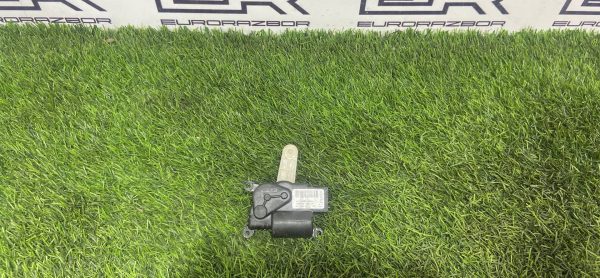 Моторчик заслонки печки Jaguar F Pace Velar