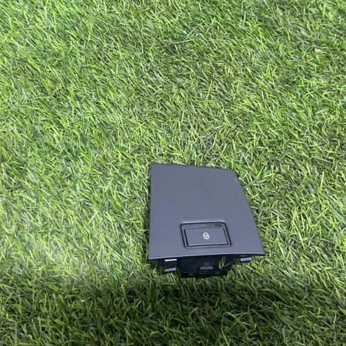 Кнопка блокировки двери Jaguar F Pace