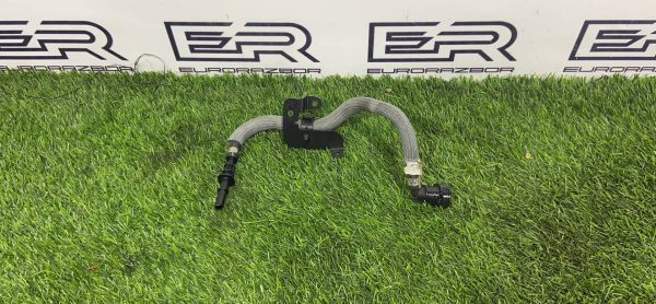 Трубка топливная Land Rover Range Rover Velar L560