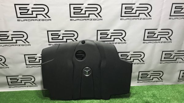 Декоративная крышка двигателя Mercedes Benz GLC