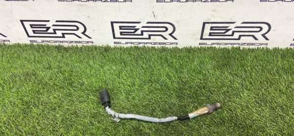 Молдинг лобового стекла левый Mercedes GLS X166