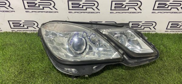 Фара правая для Mercedes W212