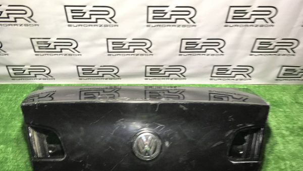 Крышка (дверь) багажника Volkswagen Jetta