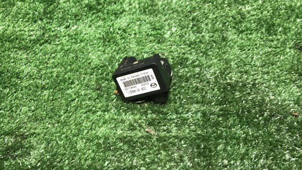 Датчик airbag Mazda CX 7 (2006 2009) GP9A57KC0