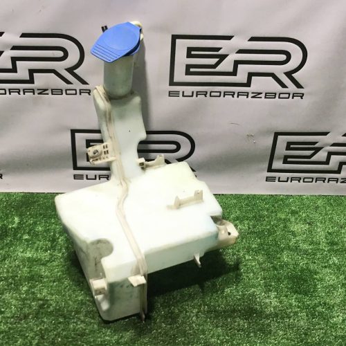 Бачок омывателя передний Volkswagen Passat B7 Бачок омывателя передний Volkswagen Passat B7