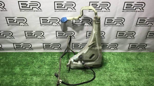 Бачок омывателя Volkswagen Touareg (2002 2007)